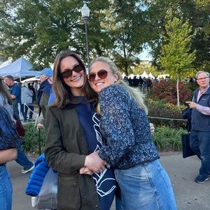 Meet your Posher, Ava